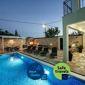 Castello Coza Zadarvillas Villa Vinjerac